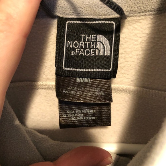 North Face women’s shell jacket. Great condition - Picture 3 of 5